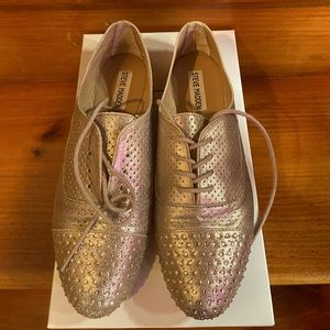 Steve Madden, flats, dusty silver, embellished on toe and heel, lace-up, 8, new